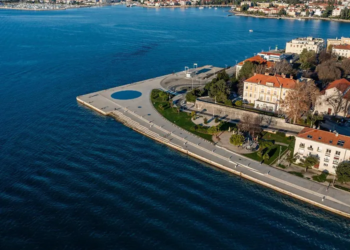 Seafront Sunset Studio&Rooms