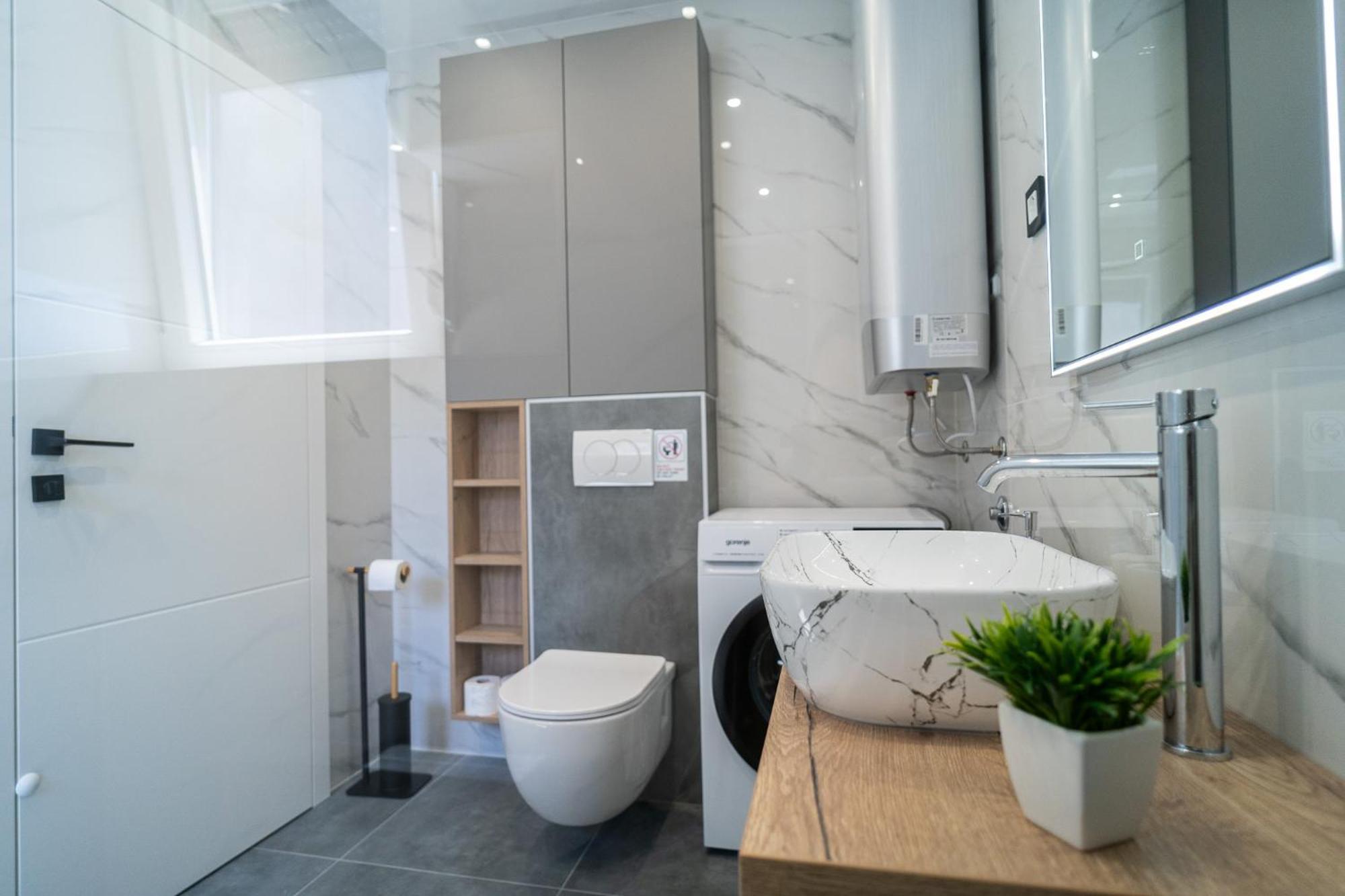 Seafront Sunset Studio&rooms Apartman *