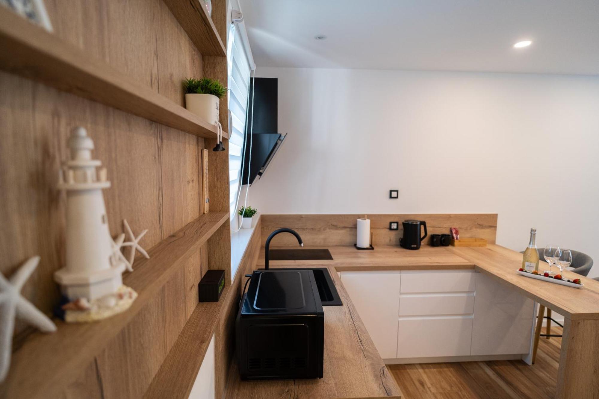 Seafront Sunset Studio&rooms *