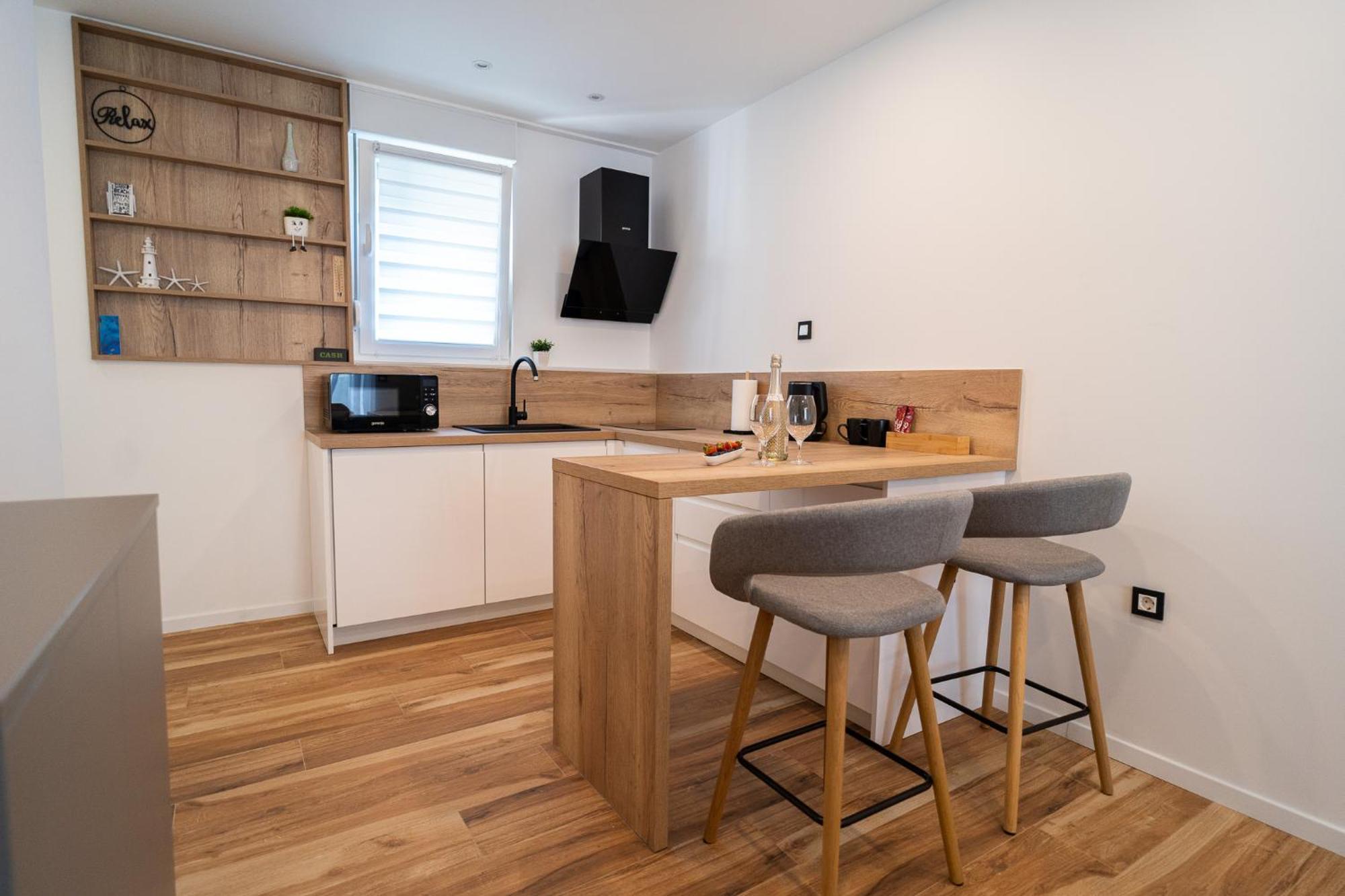 Seafront Sunset Studio&rooms Apartment *