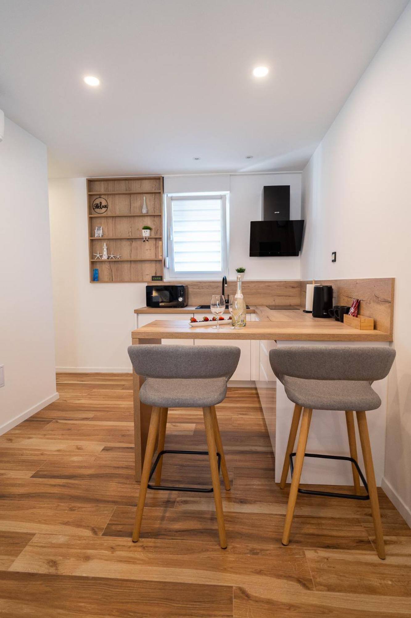 Apartman Seafront Sunset Studio&rooms