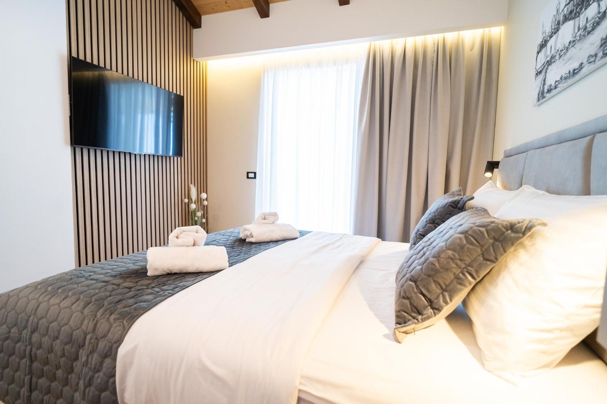 Seafront Sunset Studio&rooms Apartment Zadar