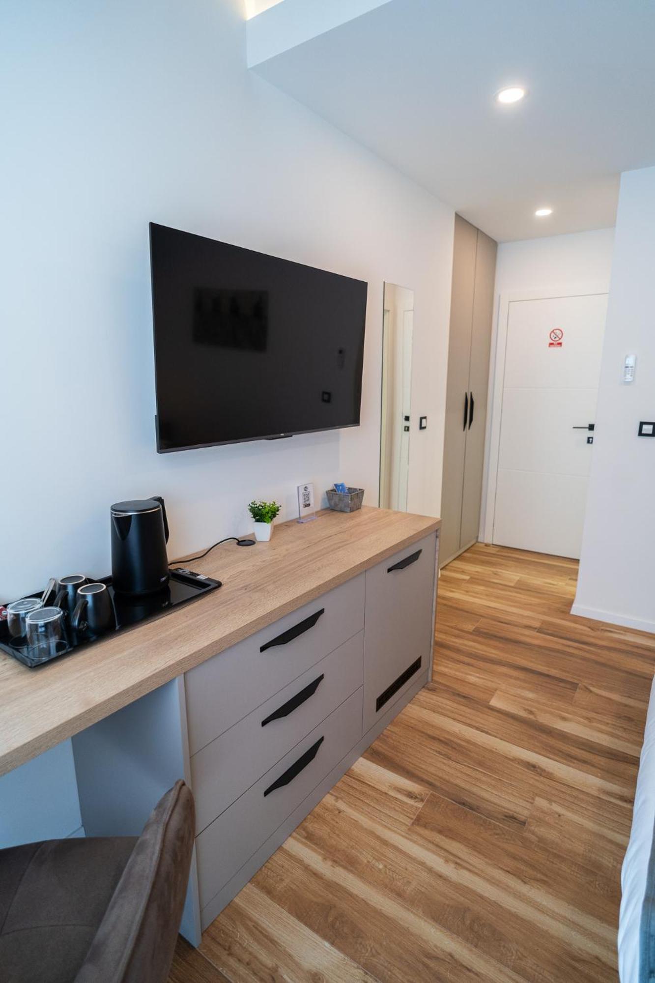 Seafront Sunset Studio&rooms Apartment *