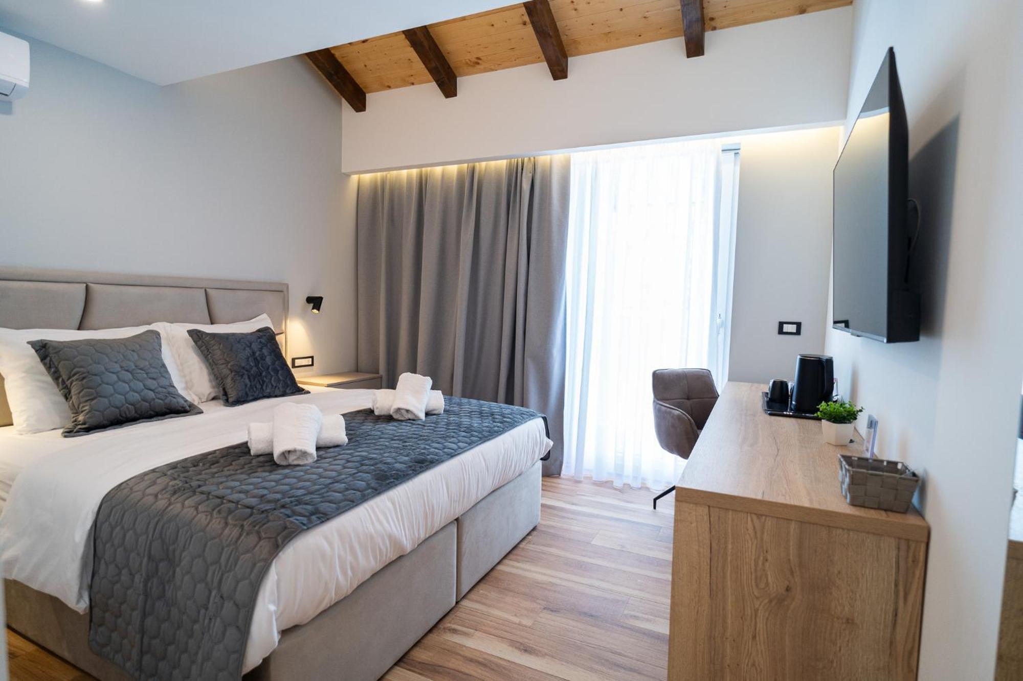 Seafront Sunset Studio&rooms Apartment Zadar