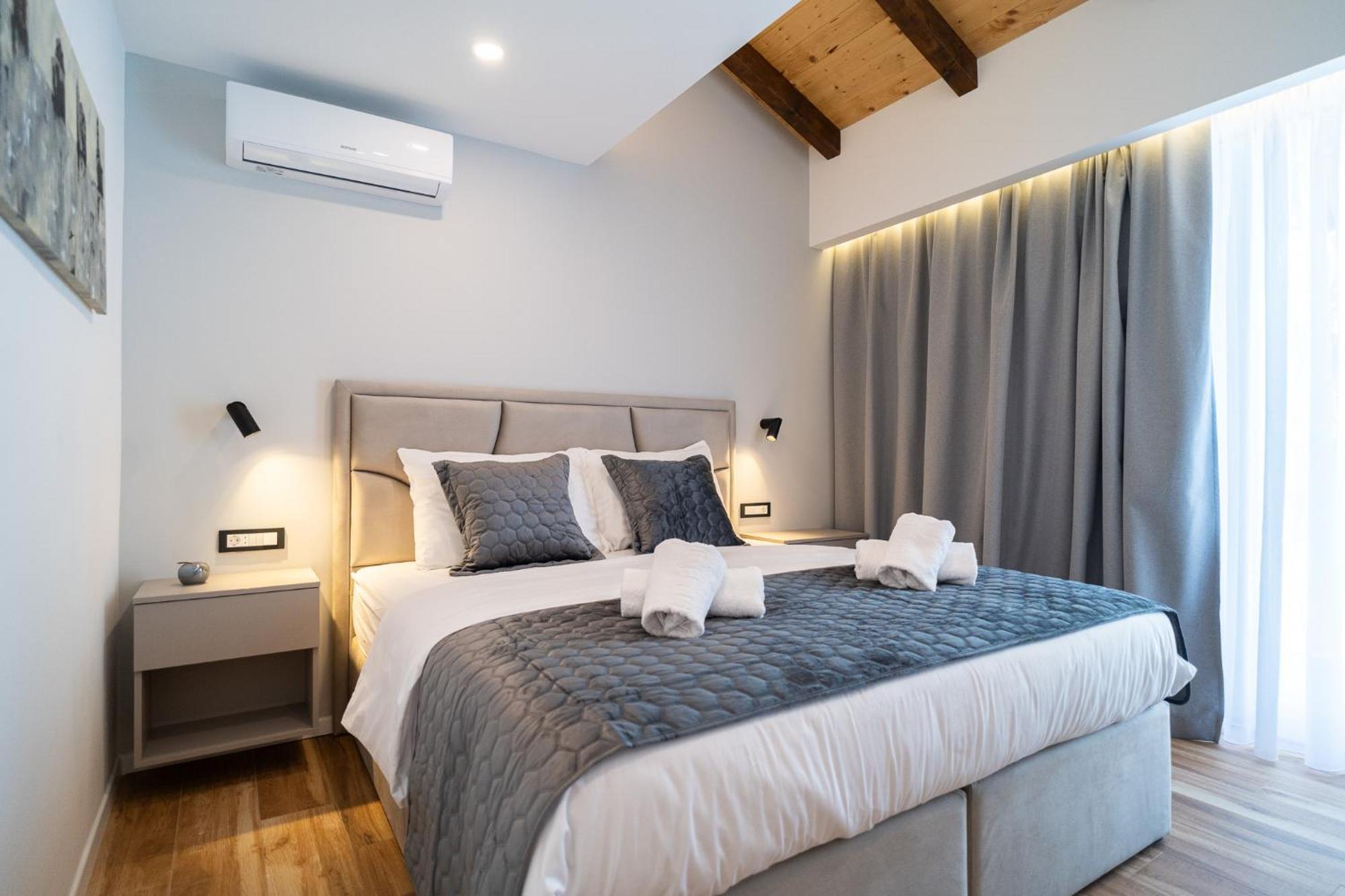 Seafront Sunset Studio&rooms Apartment
