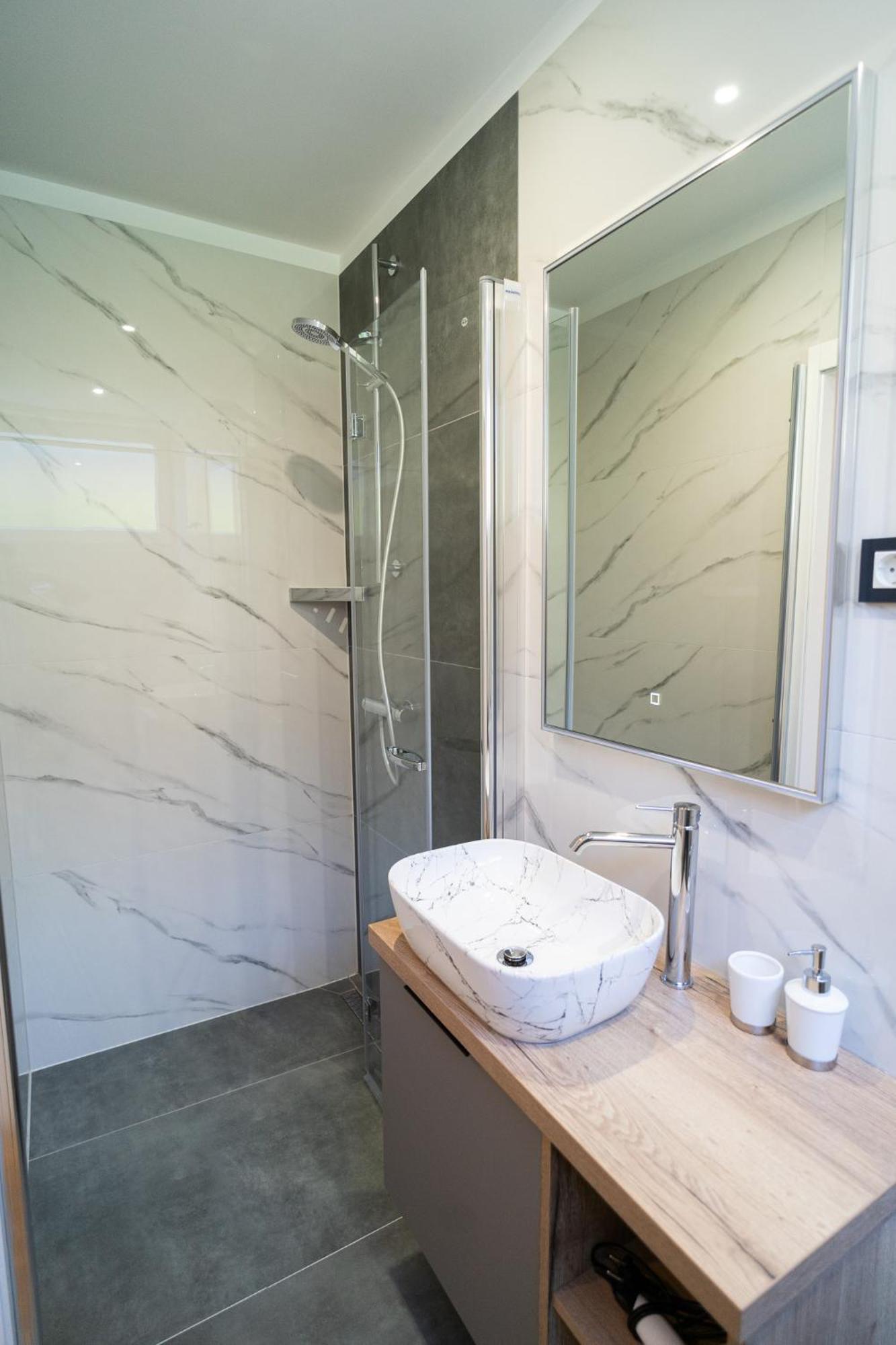 Seafront Sunset Studio&rooms Apartment Zadar