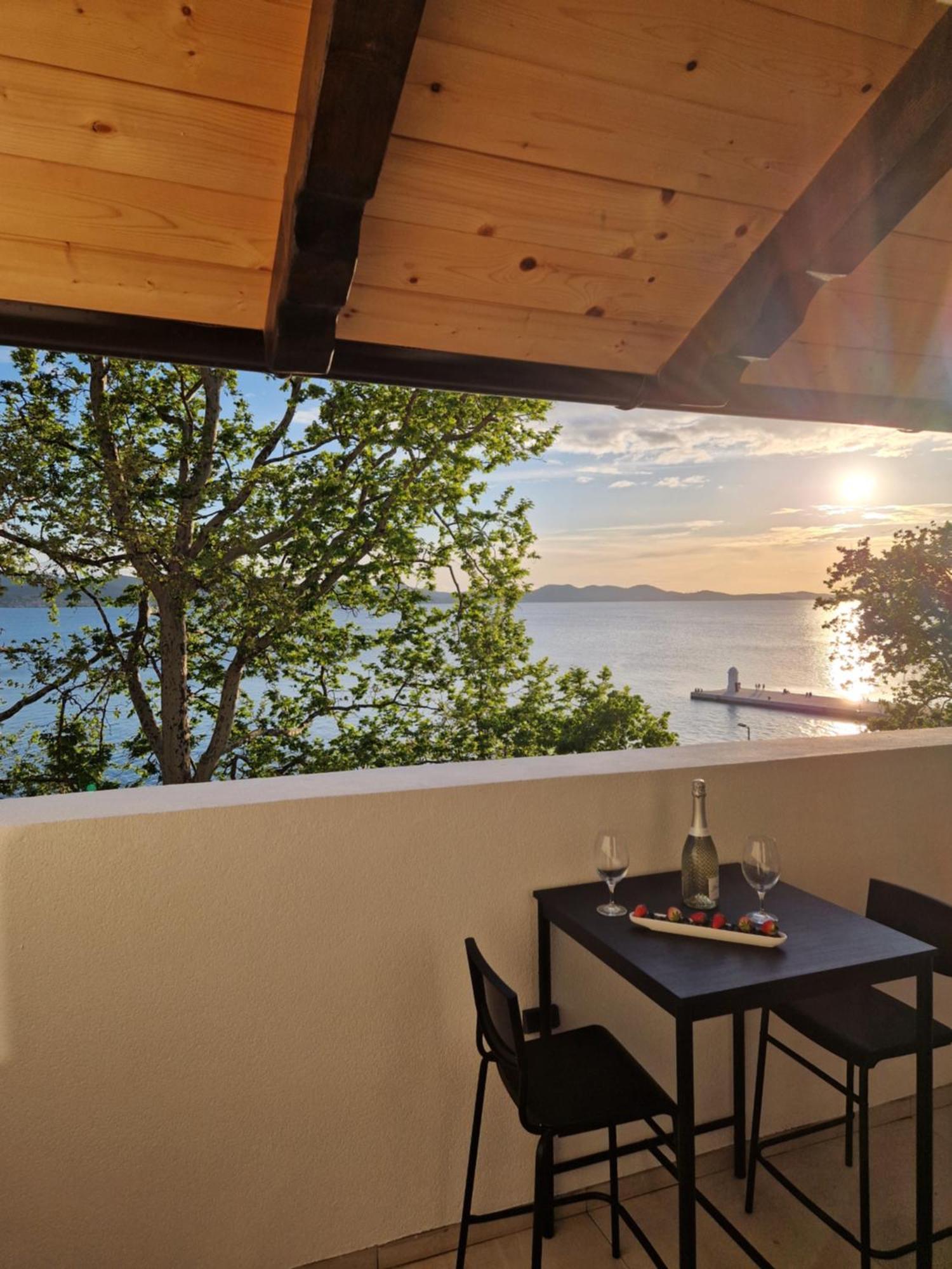 Seafront Sunset Studio&rooms *