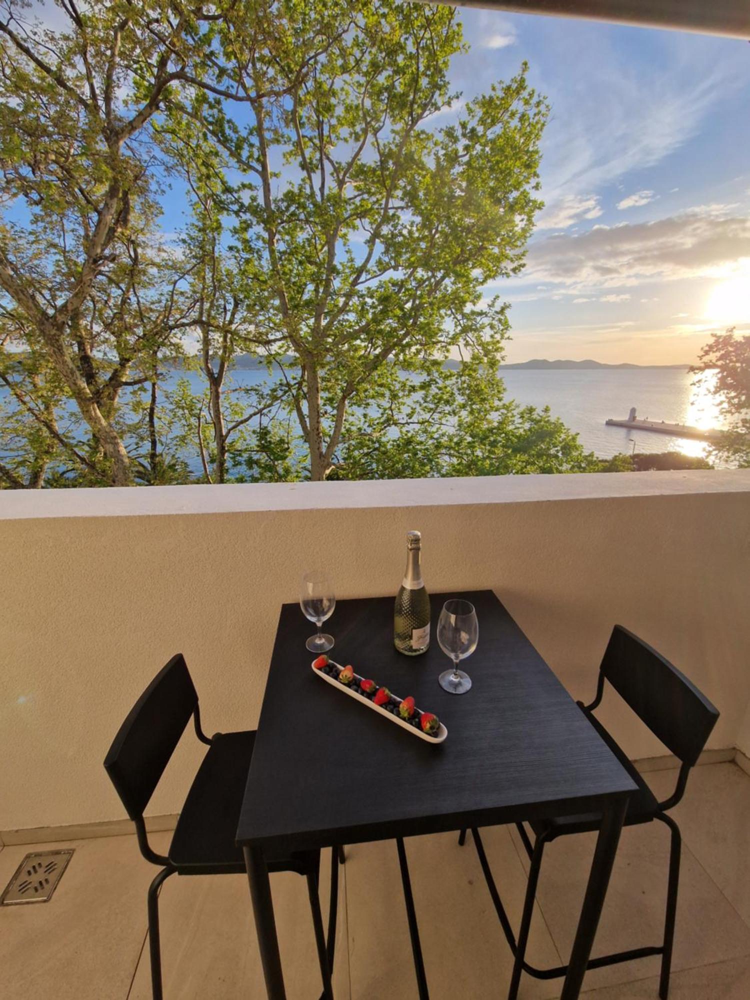 Seafront Sunset Studio&rooms Apartment Zadar